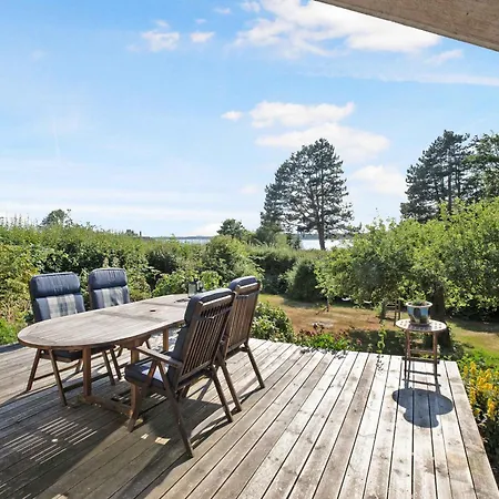 Beautiful Summer House With A Magnificent View Ølsted