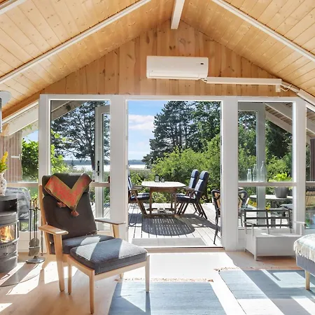 בית נופש Beautiful Summer House With A Magnificent View Ølsted